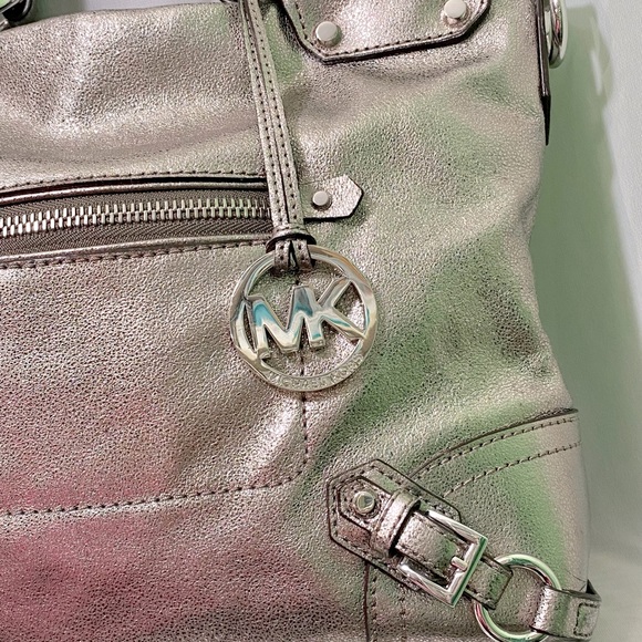 Authentic MICHAEL KORS Fallon Medium Nickel Satchel Leather Handbag - Picture 4 of 17